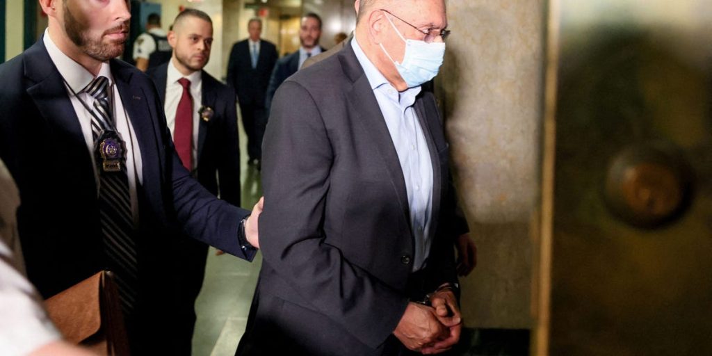 قال المدير المالي لترامب ألين ويسلبيرج كذبة صارخة عن كذبة صارخة. إليكم كيف قبض عليه المدعون العامون في مدينة نيويورك بتهمة الحنث باليمين.