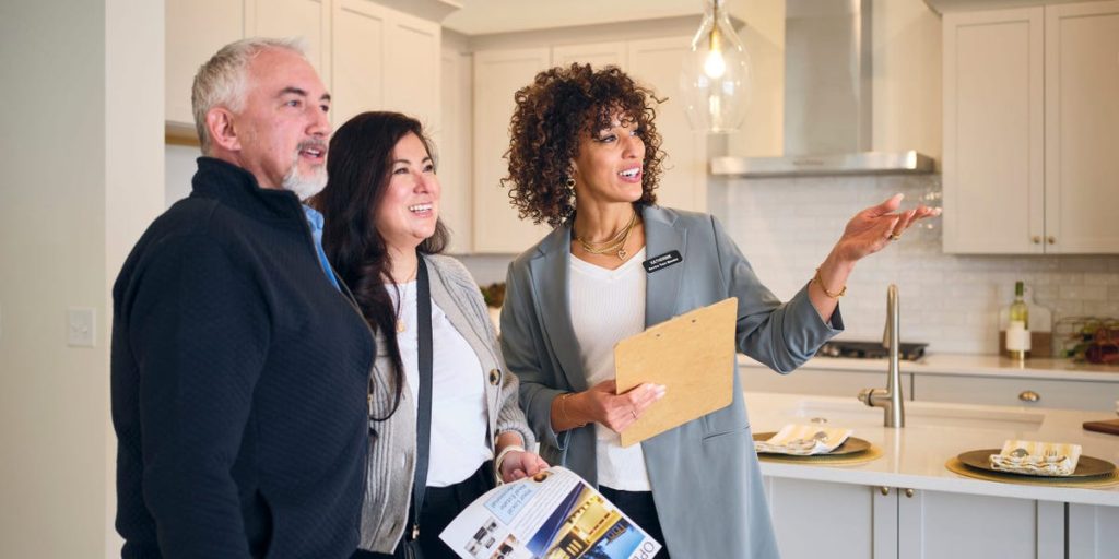 يرى مشترو المنازل أخيرًا ضوءًا في نهاية النفق، لكنه سيكون مؤلمًا لأصحاب المنازل والبائعين