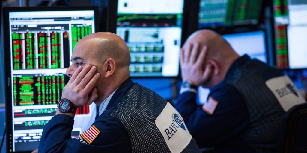 سوق الأسهم اليوم: العقود الآجلة الأمريكية ترتفع بعد يوم آخر من الانخفاضات