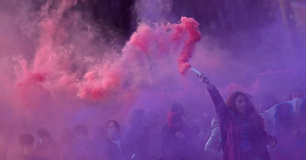 الاحتفال باليوم العالمي للمرأة في الشوارع والمحاكم