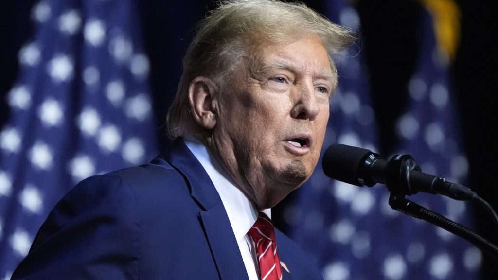 ترامب بطيء في الاستثمار في الولايات التي يمكن أن تقرر الانتخابات حيث يخشى البعض في الحزب الجمهوري حملة “الهيكل العظمي”.