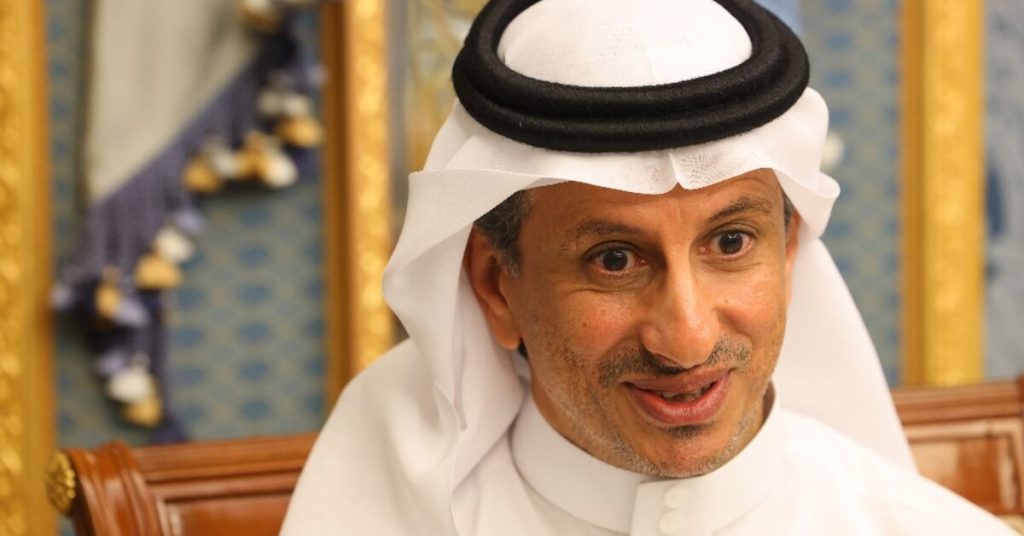 وزير: هجمات الحوثيين لا تشكل تهديدا للمنتجعات السعودية