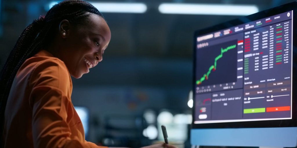 قد يكون لدى الجيل Z فترة تقاعد مدتها 50 عامًا، لذا ابدأ الاستثمار الآن، كما يقول UBS