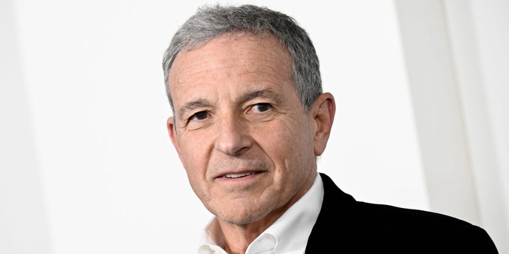 يقول بوب إيجر إن شركة ديزني “استيقظت” قد انتهت، لكنها قد لا تسكت منتقديه