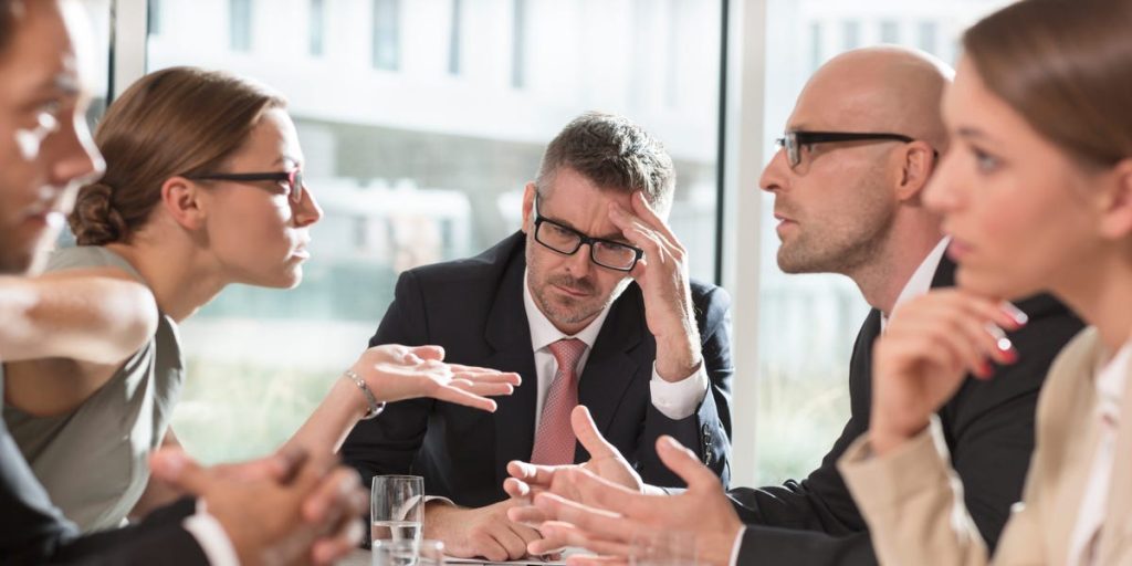 أفضل استخدام للذكاء الاصطناعي التوليدي للعاملين في المكاتب حتى الآن هو تخفيف استنزاف الإنتاجية الهائل: تلبية العبء الزائد