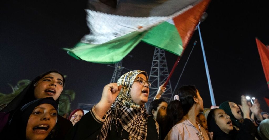 متظاهرون مغاربة يدينون “المجازر” في غزة