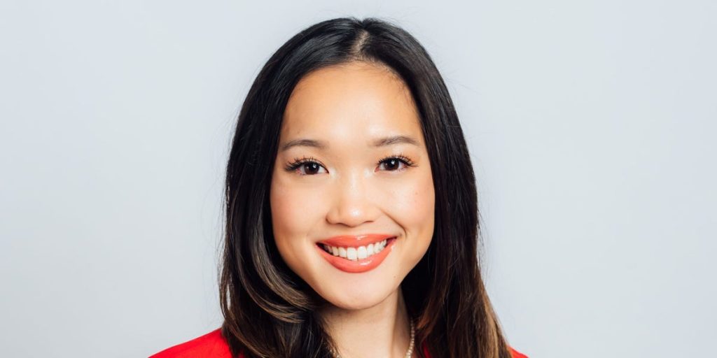 لقد تم طردي من وظيفة جديدة في أقل من أسبوع بعد أن بدأت. علمتني أنه ليست كل فرصة هي فرصة جيدة.