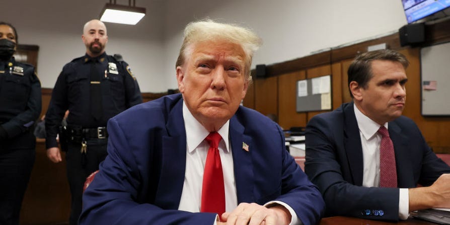 ضرب ترامب بانتهاك الكمامة العاشر وتحذير: في المرة القادمة، السجن