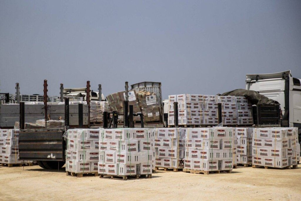 ويقول الأردن إن المستوطنين الإسرائيليين هاجموا قوافل المساعدات الأردنية في طريقها إلى غزة