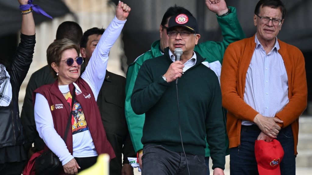 كولومبيا تقطع علاقاتها الدبلوماسية مع إسرائيل