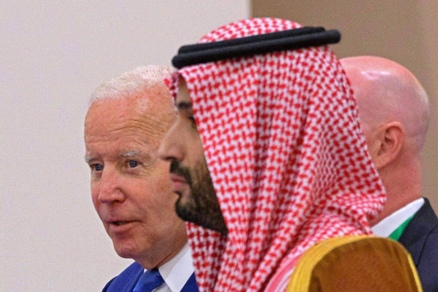 وحث بايدن على إدراج ضمانات في أي اتفاق للطاقة النووية مع المملكة العربية السعودية