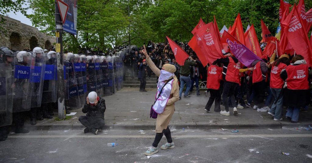 تركيا: اعتقال أكثر من 200 شخص في مظاهرات عيد العمال