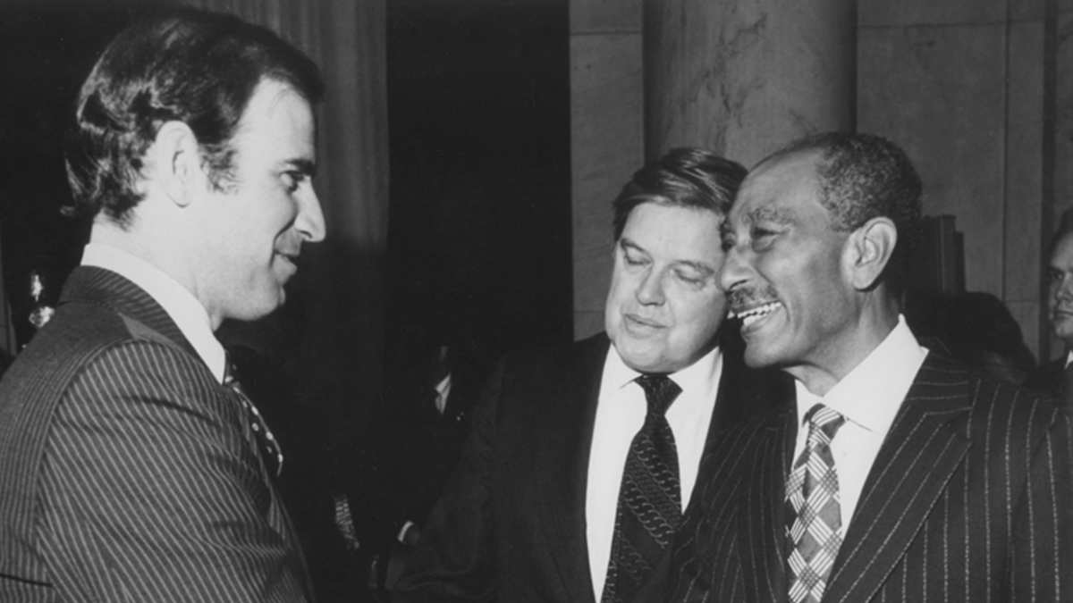 بايدن والسادات