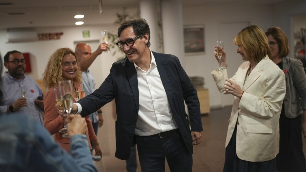 الاشتراكيون يوجهون ضربة للانفصاليين في الانتخابات الكاتالونية لكنهم يواجهون مهمة شاقة لتشكيل الحكومة