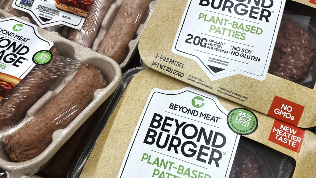 تحث شركة Beyond Meat المستثمرين على النظر إلى ما بعد الربع الأول الوعر، وتقول إن البرجر الأمريكي الجديد يمكن أن يشعل المبيعات