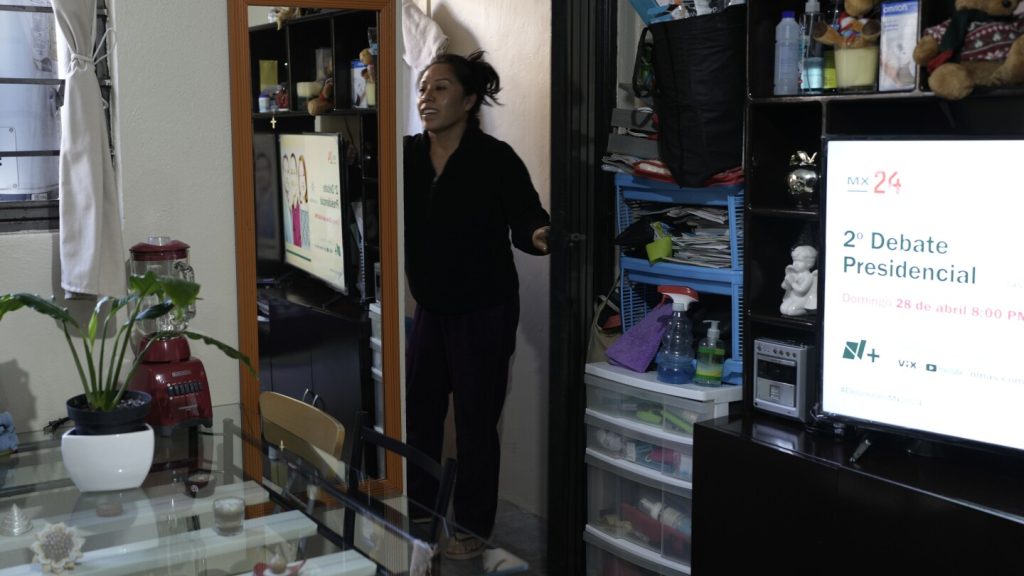 من الممكن أن تكون المرأة هي زعيمة المكسيك القادمة. ولا يزال ملايين آخرون يعيشون في الظل كخدم في المنازل