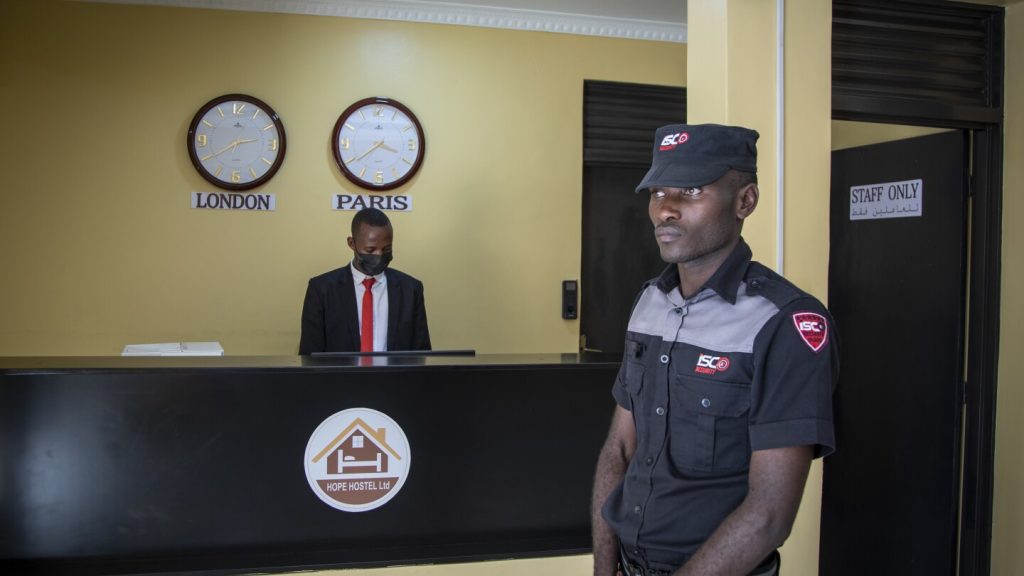 ويقال إن الرجل الذي فشل في الحصول على اللجوء في المملكة المتحدة قد سافر طوعا إلى رواندا