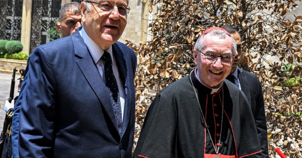 ومن بيروت، يحث الفاتيكان أطراف الشرق الأوسط على قبول خطط السلام