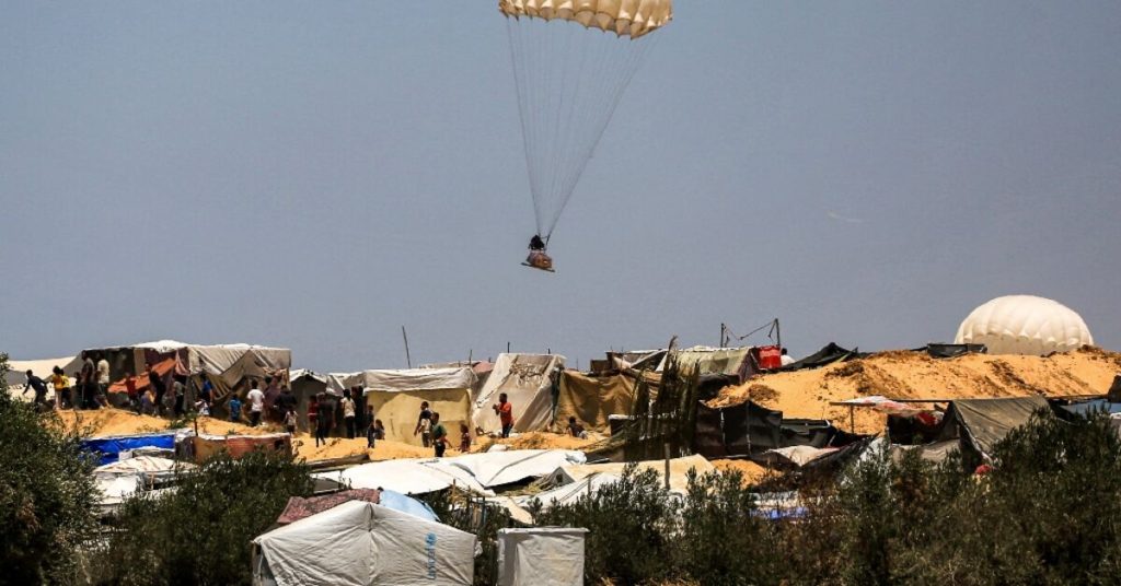 بعض سكان غزة “يشربون مياه الصرف الصحي”: المدير الإقليمي لمنظمة الصحة العالمية