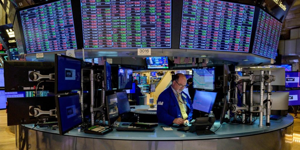 يقول أحد الاستراتيجيين إن الأسهم قد تشهد تصحيحًا بنسبة 10% بحلول أوائل أكتوبر بسبب مجموعة من العوامل الهبوطية