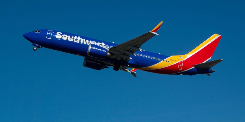 شهدت طائرة بوينغ 737 ماكس الجنوبية الغربية “تدحرجًا هولنديًا” نادرًا ولكنه خطير، وهي الآن خارج الخدمة لمدة أسبوعين