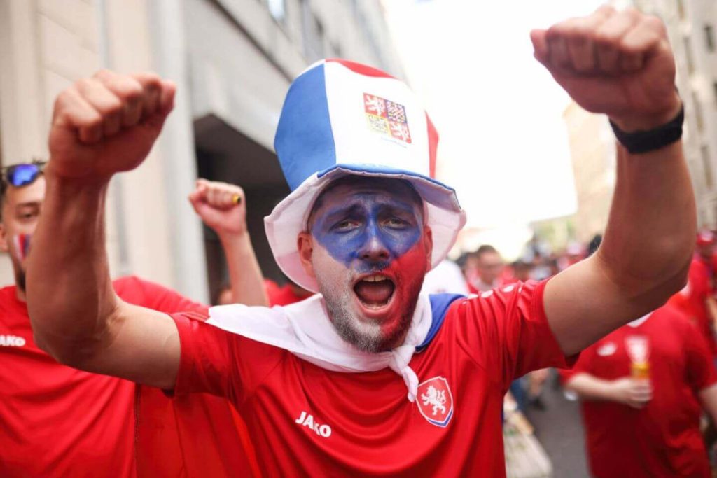 تحديثات مباشرة لمباراة جورجيا وجمهورية التشيك: أخبار فريق مباراة يورو 2024 والتوقعات والتشكيلة