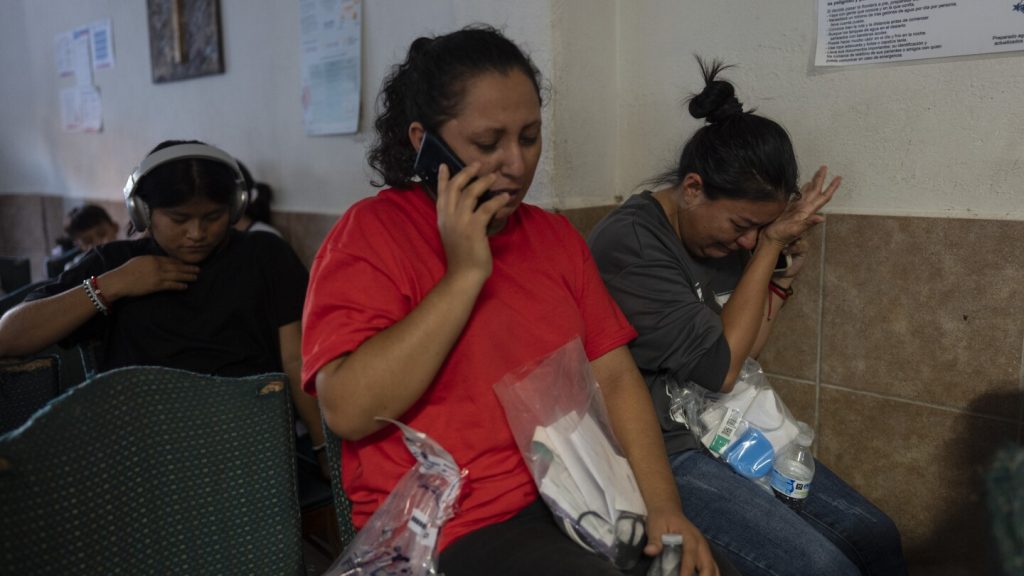 يتأثر قرار بايدن بوقف اللجوء بشدة على المكسيكيين والجنسيات الأخرى التي ستستقبلها المكسيك