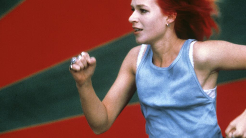سؤال وجواب: توم تيكوير وفرانكا بوتينتي حول جنون “Run Lola Run” وإعادة إصداره المسرحي