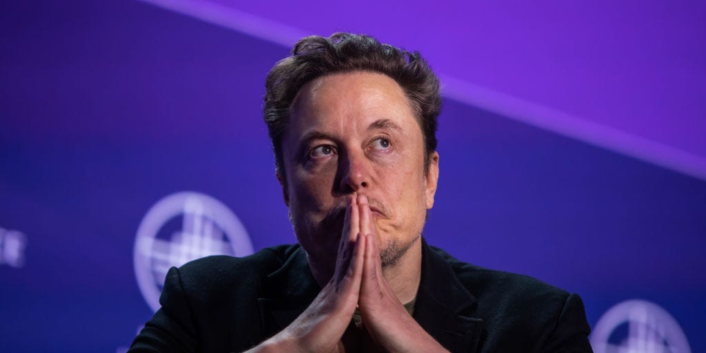 مساهمو تسلا يضغطون على ماسك لإطلاق نماذج جديدة