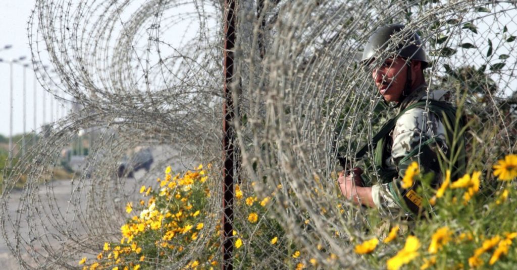مدير الموساد ومسؤولون أميركيون يعودون إلى مصر لإجراء محادثات حول محور فيلادلفيا