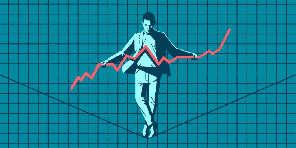 لماذا يجب على المستثمرين شراء الأسهم في ظل الانخفاض المستمر، وفقًا لـ Fundstrat