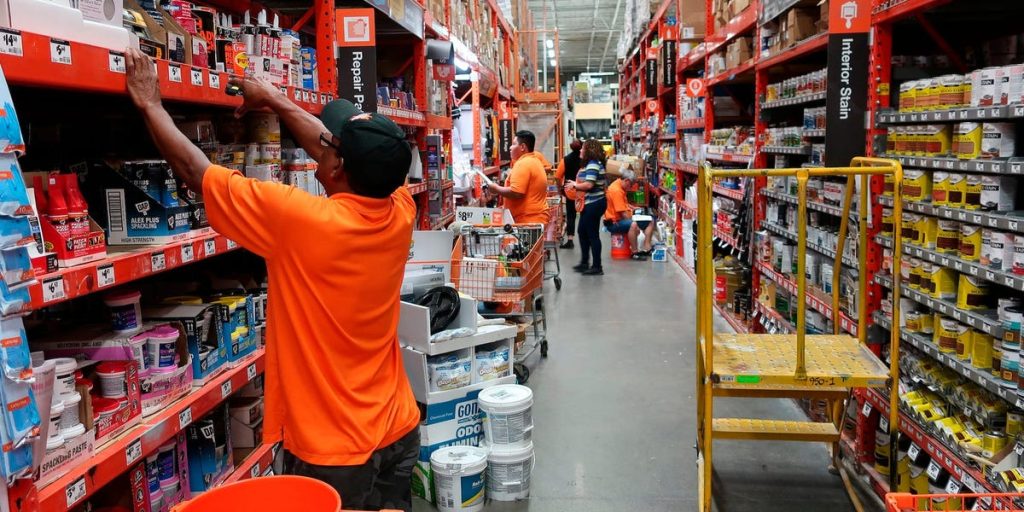 لدى المدير المالي لشركة Home Depot مصطلح لوصف حالة المتسوق الأمريكي أثناء انسحابهم