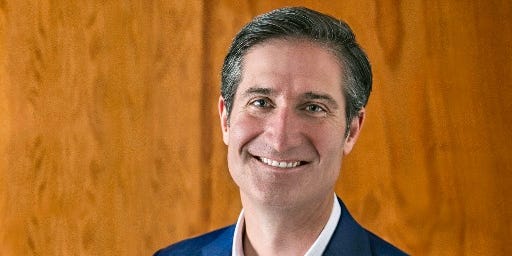 سيتمكن الرئيس التنفيذي الجديد لشركة ستاربكس من استخدام طائرة خاصة من كاليفورنيا إلى سياتل كل أسبوع لتلبية قواعد RTO الخاصة بها