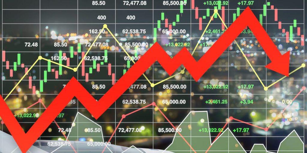 يقول أحد خبراء استراتيجيات السوق الذي توقع التراجع الأخير أنه يتوقع موجة بيع مزدوجة الرقم لمؤشر ستاندرد آند بورز 500 في الأسابيع المقبلة – ويشارك 4 صفقات للانخفاض القادم