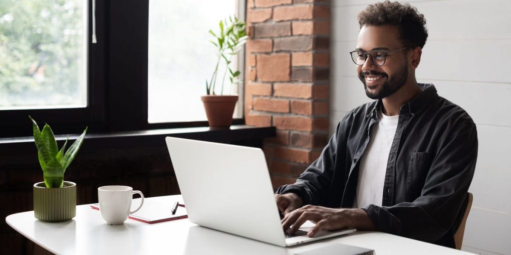 الطريقة البسيطة لمعرفة الوقت الذي تكون فيه أكثر إنتاجية، وفقًا لمستشار الإنتاجية التنفيذي في Google