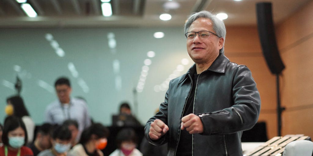 سوق الأسهم اليوم: المؤشرات تتراجع بعد إغلاق مؤشر داو جونز عند مستوى قياسي مع تطلع المستثمرين إلى أرباح إنفيديا