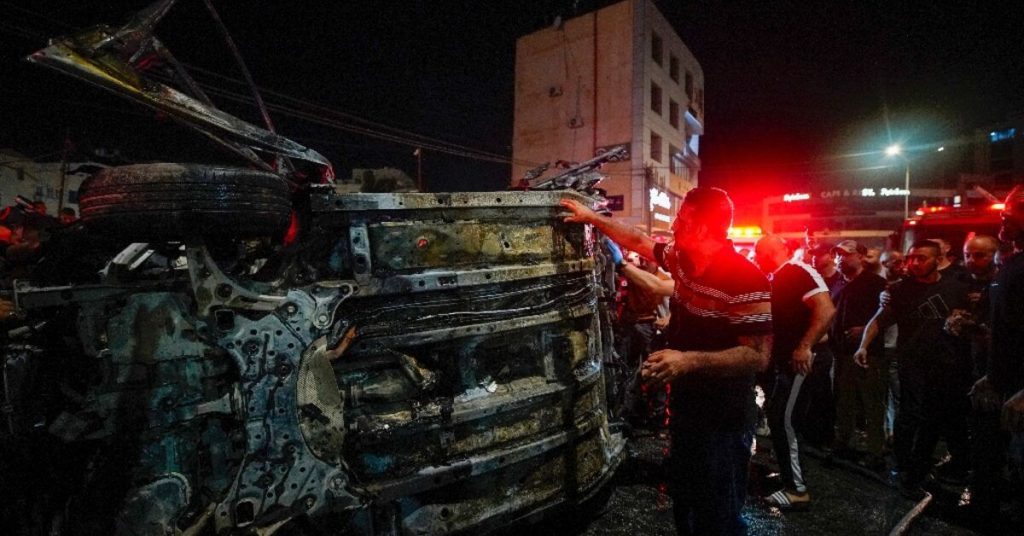 فلسطينيون يقولون إن قتيلين قتلا في غارة إسرائيلية بطائرة بدون طيار في الضفة الغربية