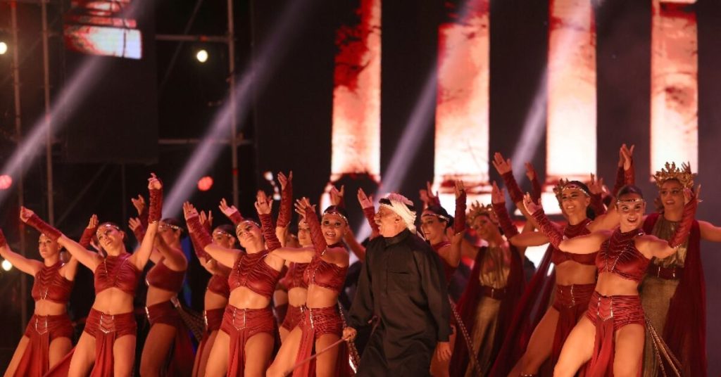 آلاف يحتشدون في بيروت وحزب الله يتوعد بالانتقام