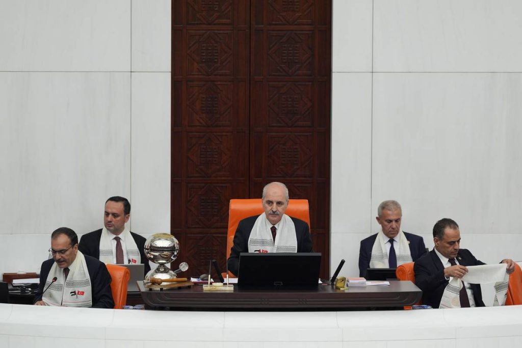 رئيس البرلمان التركي: القضية أمام محكمة العدل الدولية “بداية عهد جديد لفلسطين وإسرائيل”