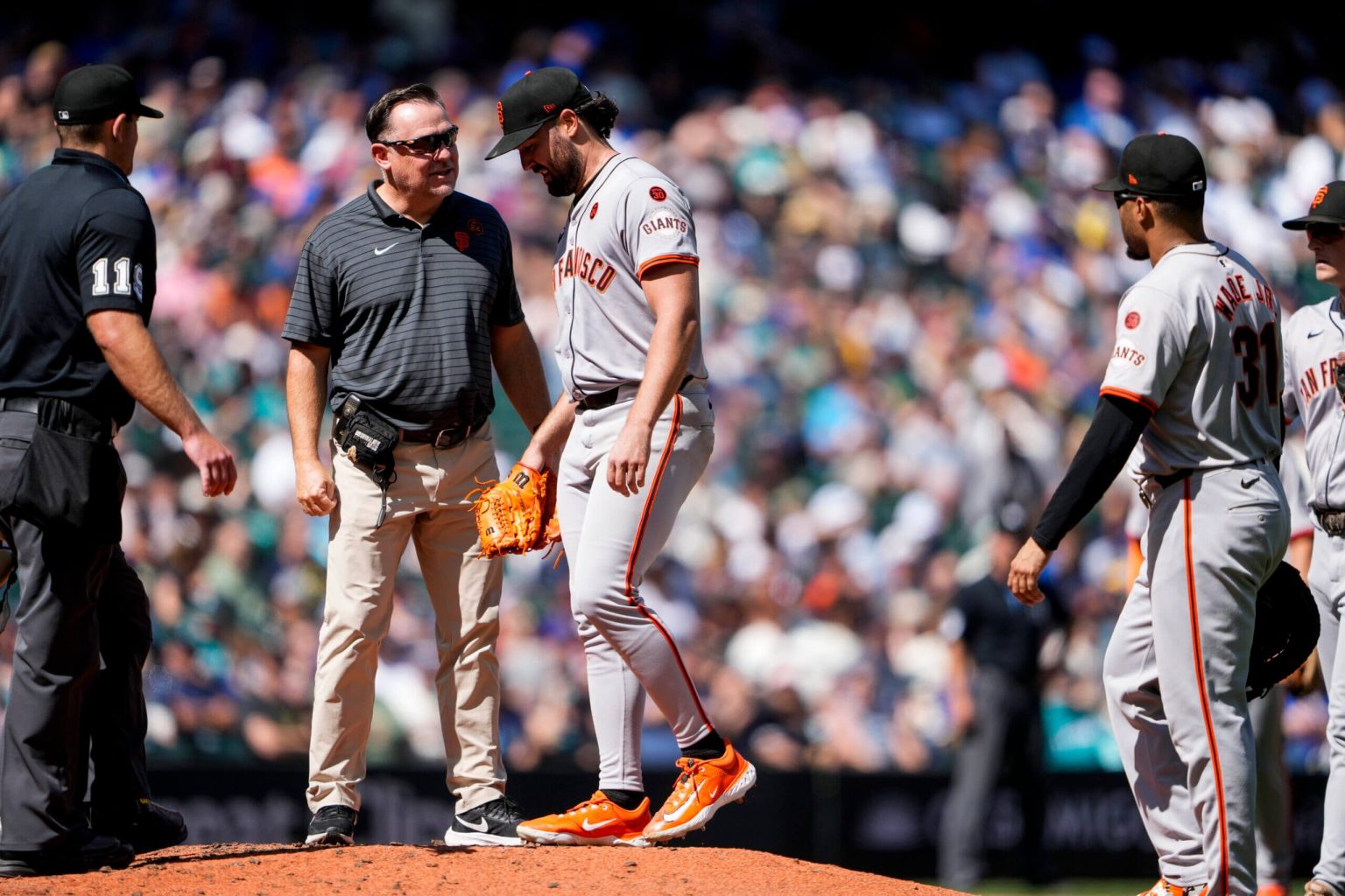 نصائح العمالقة: روبي راي يزيد من مشاكل الإصابات في الدوران، وهيليوت راموس يسجل الهدف العشرين