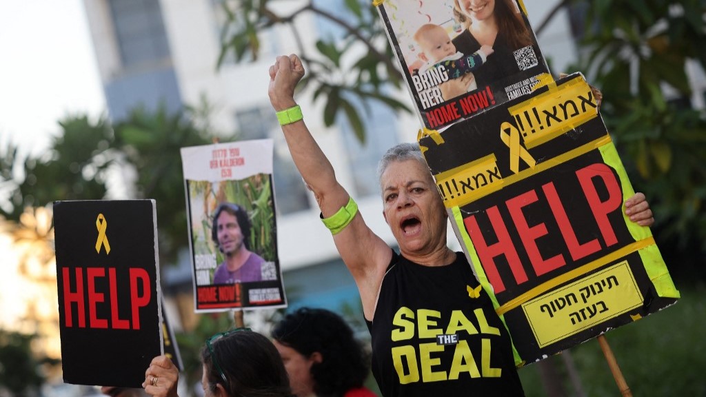 قوات الاحتلال تقول إنها عثرت على جثث ستة أسرى في غزة