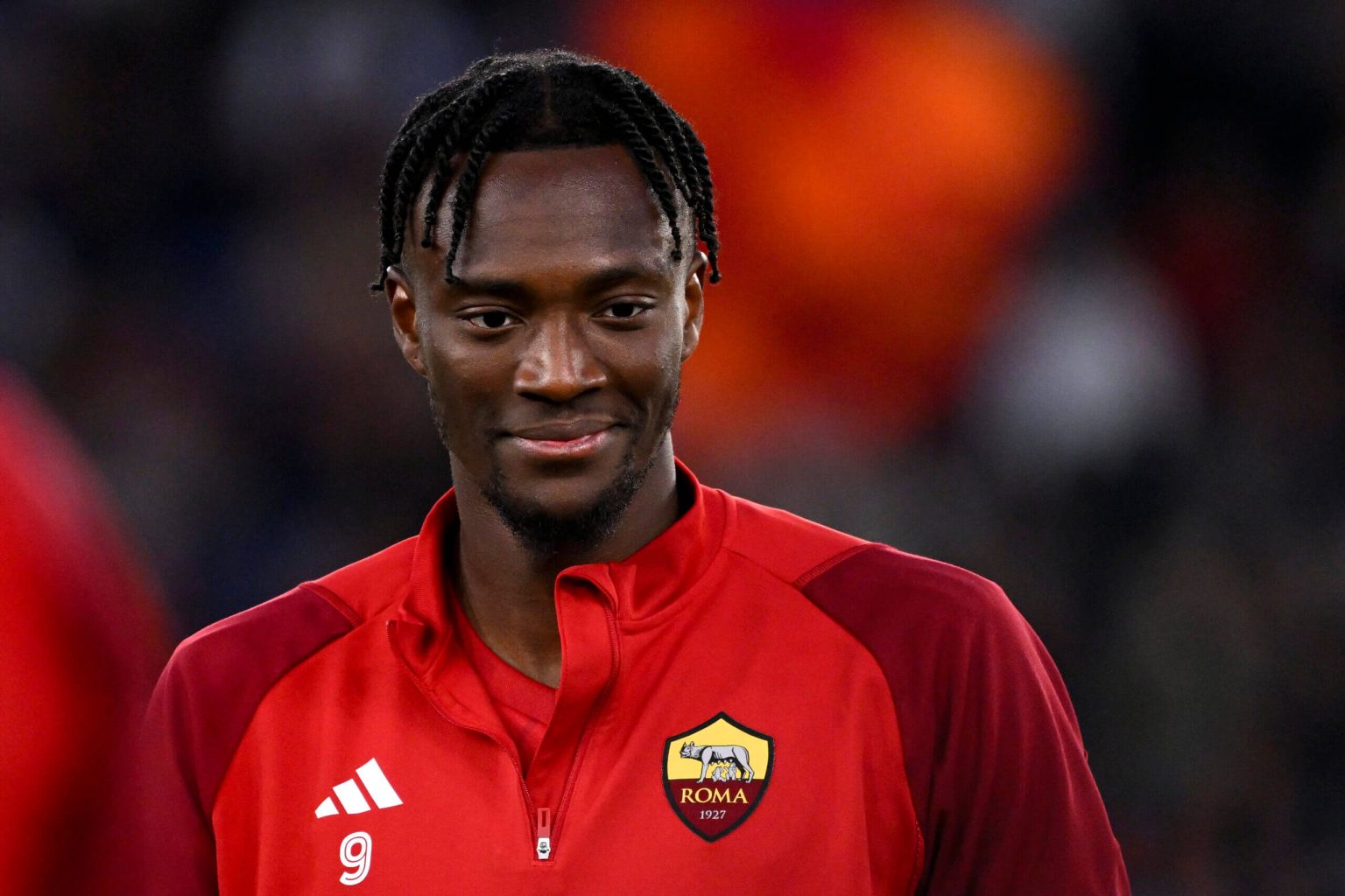 تامي أبراهام ينضم إلى ميلان على سبيل الإعارة من روما