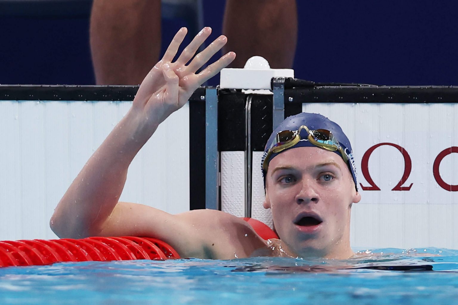 ليون مارشان يفوز بالميدالية الذهبية في سباق 200 متر فردي متنوع، ويكمل اكتساحه الذهبي في 4 سباقات أولمبية فردية