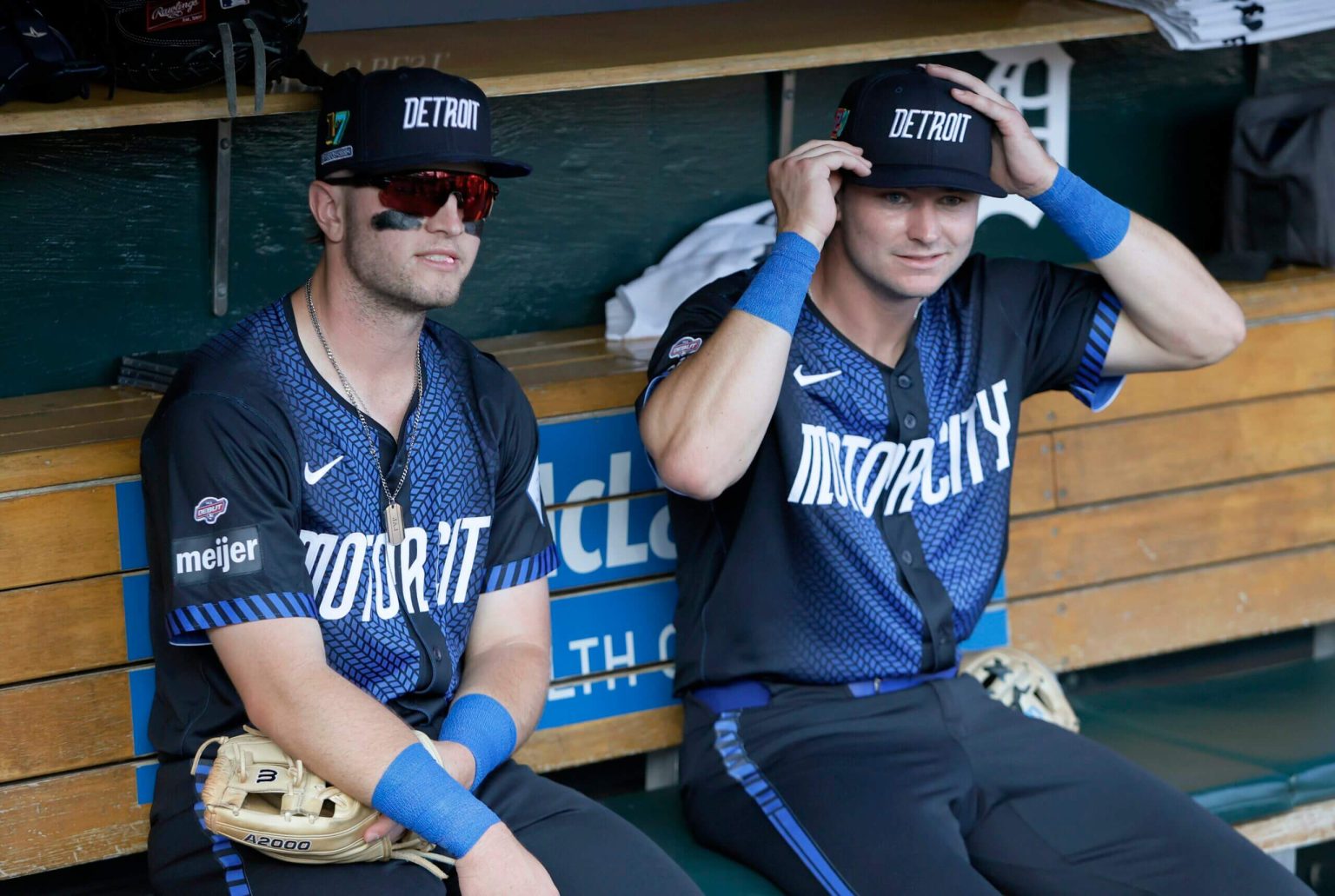 ظهور جيس جونج وتري سويني لأول مرة مع تحول أنظار النمور نحو المستقبل