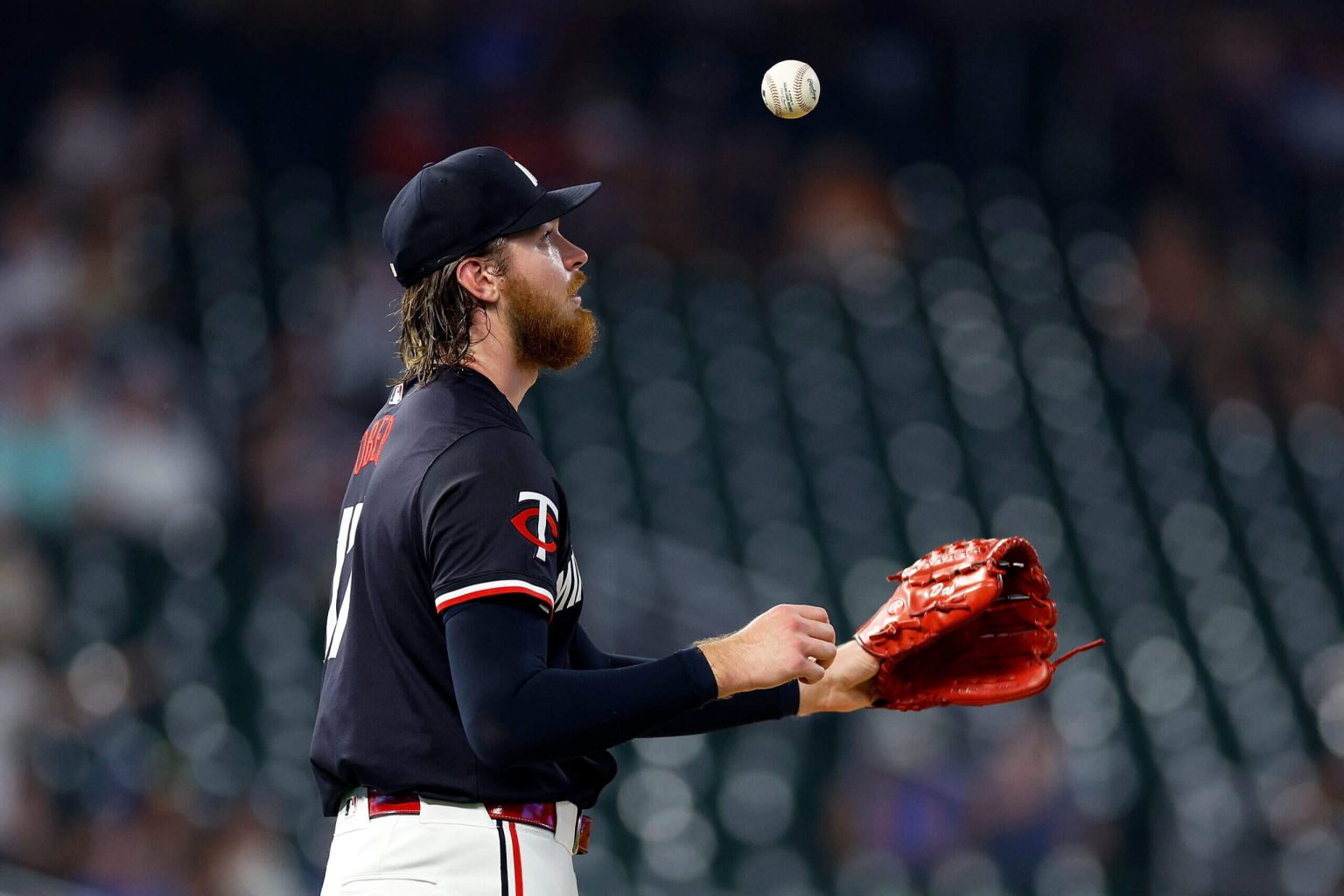 تعلم بيلي أوبر لاعب فريق توينز أنه عندما تمطر، تمطر بغزارة مع أسوأ أداء في مسيرته