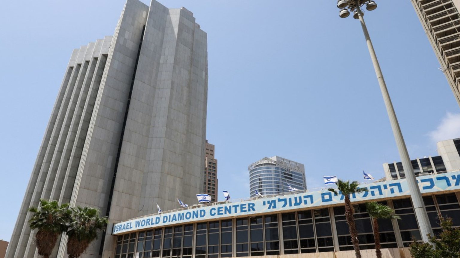 بورصة الماس الإسرائيلية في أزمة مع انخفاض الصادرات في عام 2024