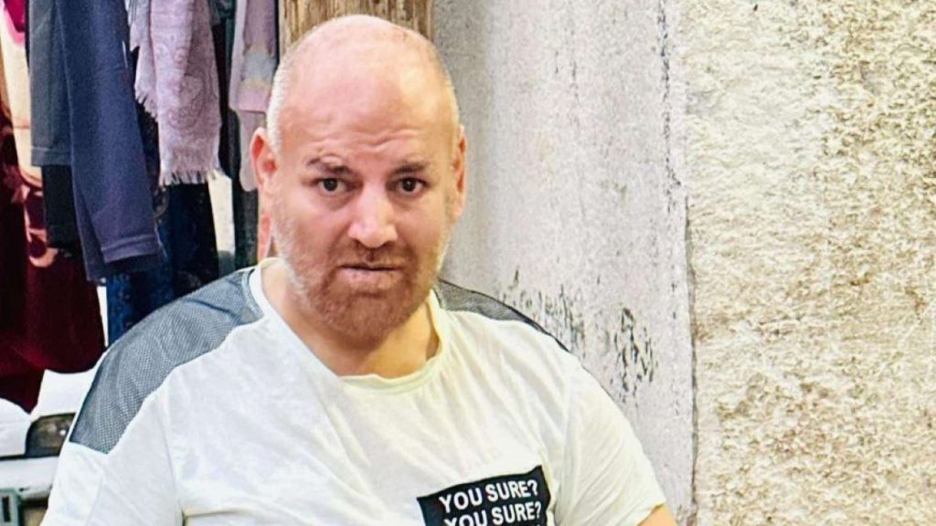 الحرب على غزة: العثور على جثة فلسطيني معاق بعد العدوان الإسرائيلي على خان يونس