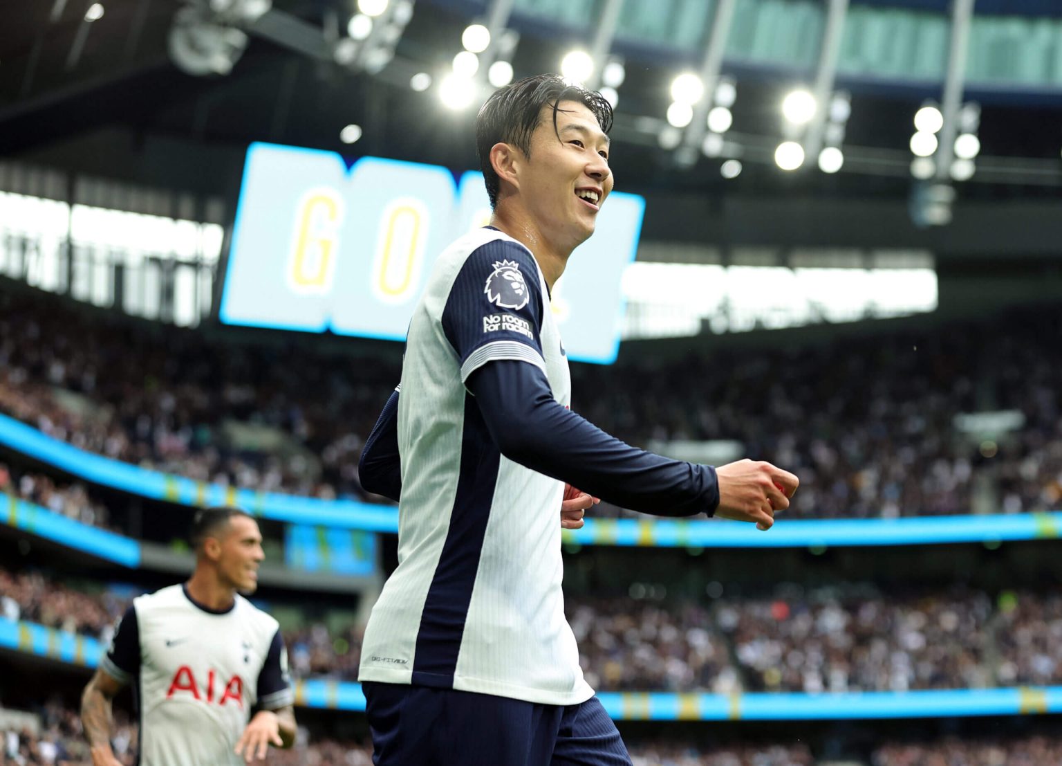 توتنهام 4 إيفرتون 0 – هدف بيسوما المذهل، انطباع أودوبيرت الفوري وسون المركزي