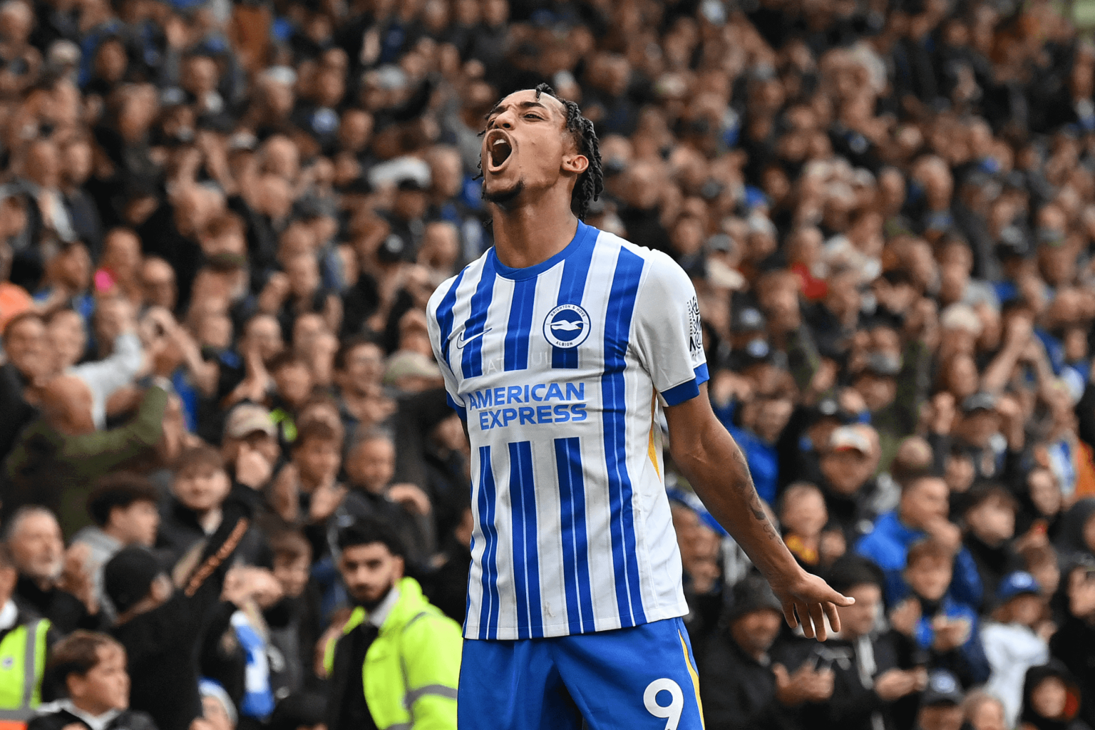 تجديد الفريق بـ200 مليون جنيه إسترليني وبداية مثيرة: هل يحدث شيء ما في برايتون؟