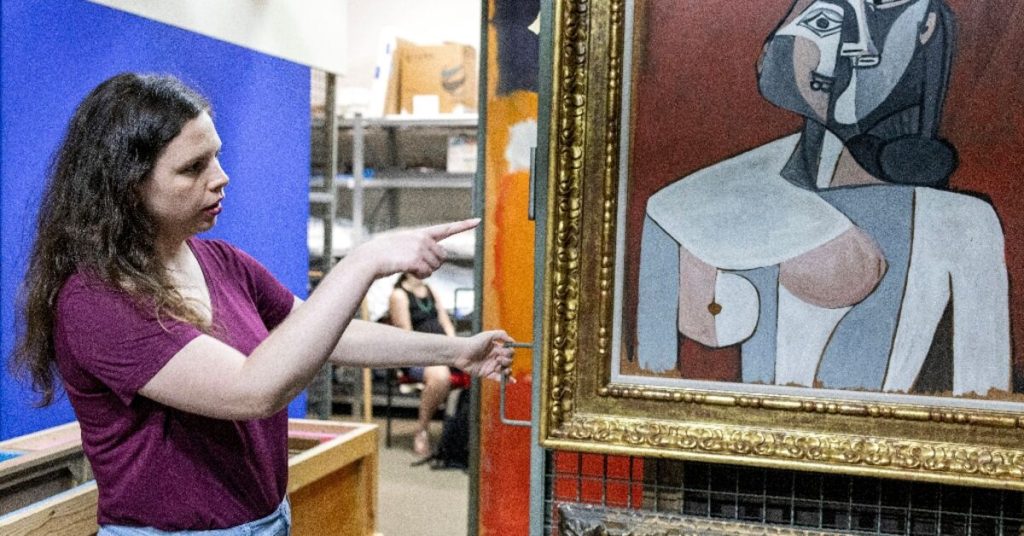 متحف إسرائيلي يخفي أعمالا فنية شهيرة خوفا من هجوم إيراني